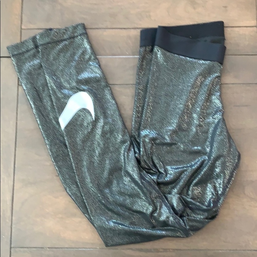 Nike elastic waist legging iridescent dri fit M